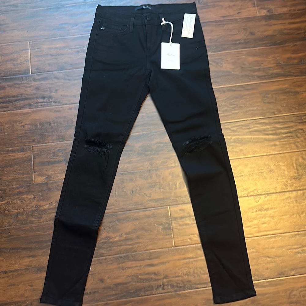 Kancan size 5 / 26 ripped knee black skinny jeans